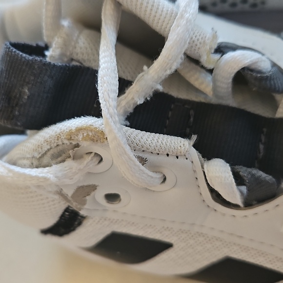 Adidas Sneakers - Picture 4 of 12